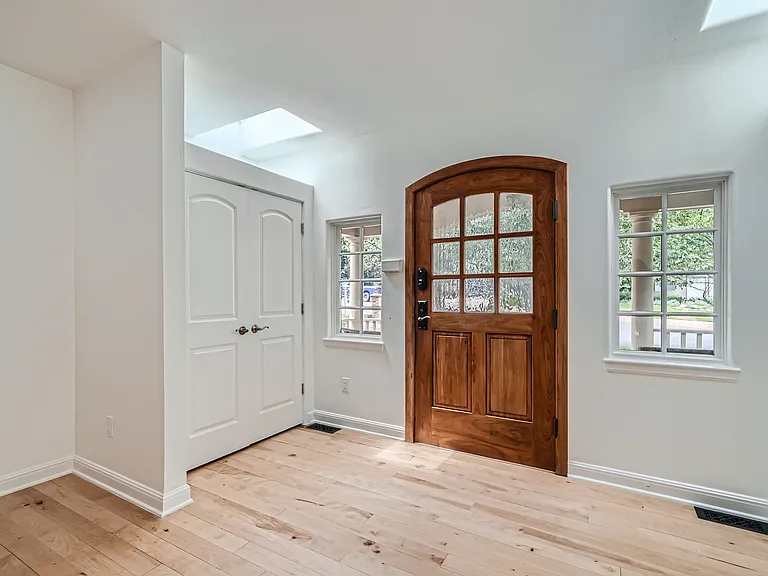 3782 Wonderland Hill Ave — Photo 10