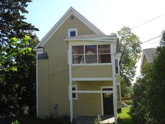 2nd image of 629 E 6th St