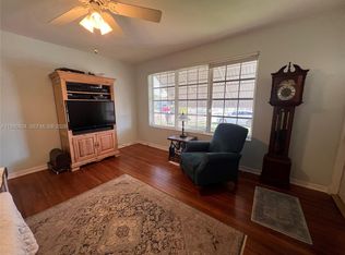 Palm Estates, Hialeah, FL 33012