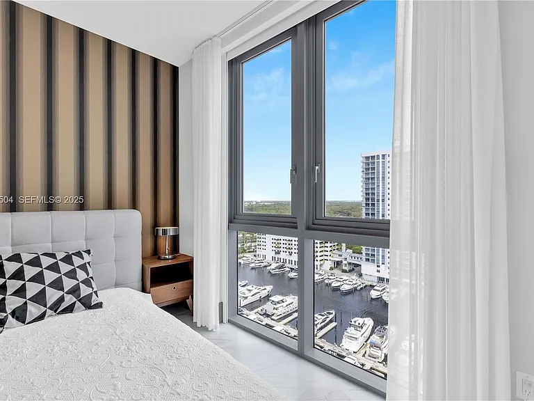 17111 Biscayne Blvd #1709 — Photo 15