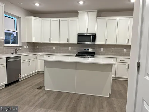 507 Titanium St Photo 1
