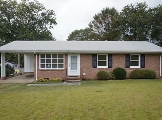 802 N Parham Rd, Henrico, VA 23229