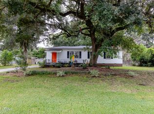6 Gay Dr, Beaufort, SC 29907