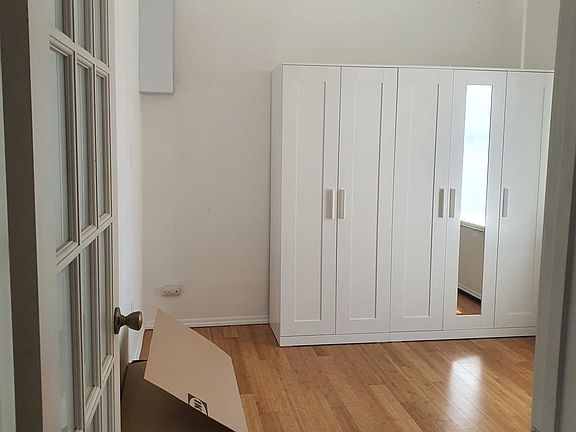 4th image of 2633 51st St