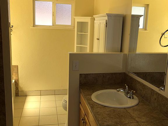 3rd image of 318 Kingston Ave