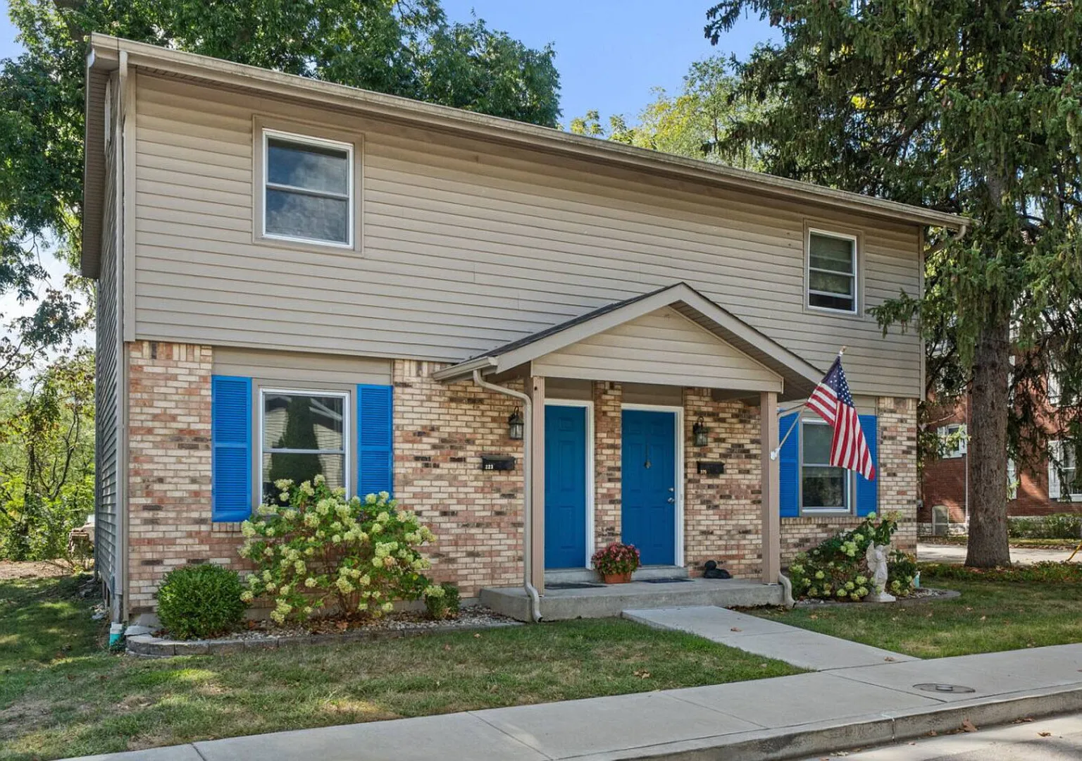 Townhouse on Perry - Walk to Main Street — Photo 1