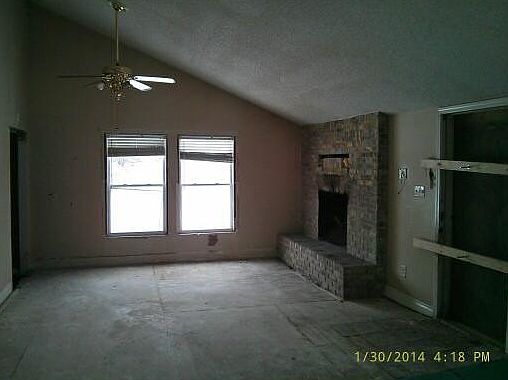 2nd image of 5026 W Regent St