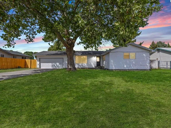 1807 Stevens Dr, Richland, WA 99354