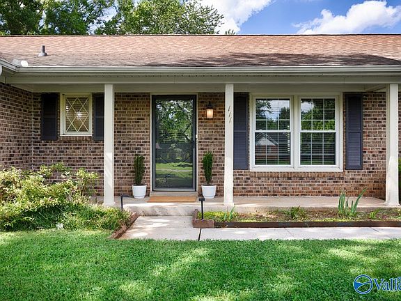 4th image of 111 Flowerwood Dr