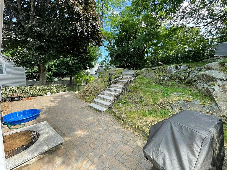 20 Oak Rd — Photo 25