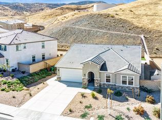 37334 Paintbrush Dr, Palmdale, CA 93551