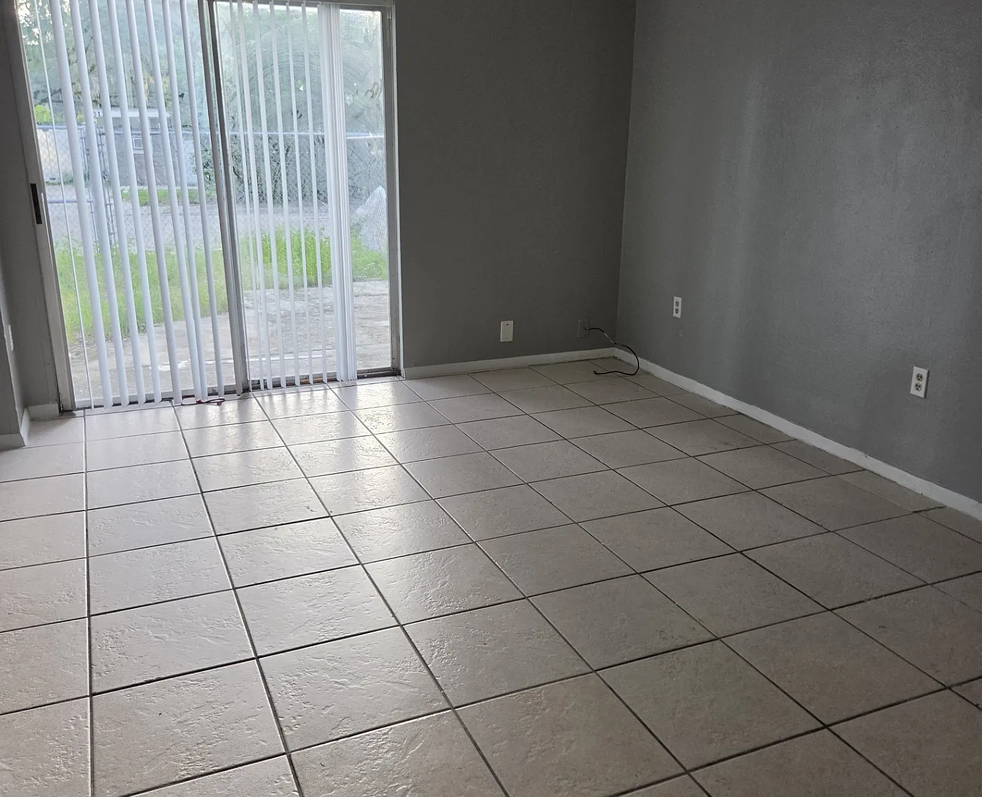 2 bed, 1.5 bath, 1200 sqft, $1,400 — Photo 2