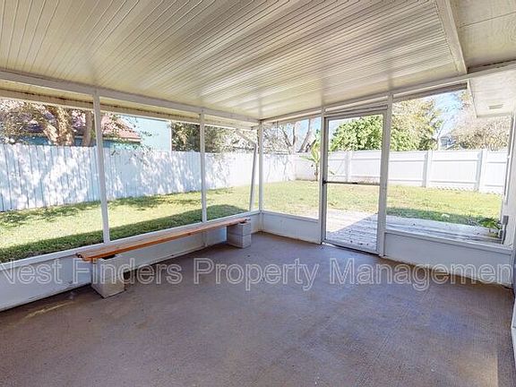 4th image of 133 Las Palmas Ln
