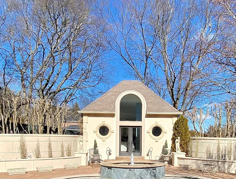 Pool and Pool house