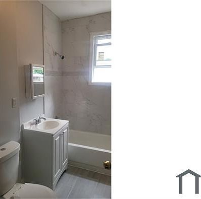 3rd image of 324-326 W Runyon St #1L