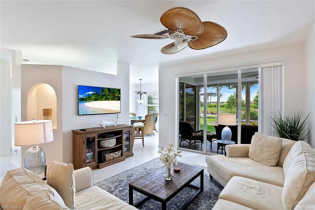 3 bed, 2.0 bath, 1633 sqft, $8,000 — Photo 2