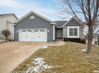 4128 Thunder Ridge Rd, Bettendorf, IA 52722
