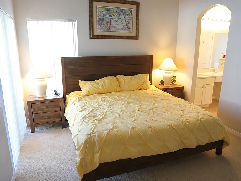 639 Kensington Dr — Photo 3