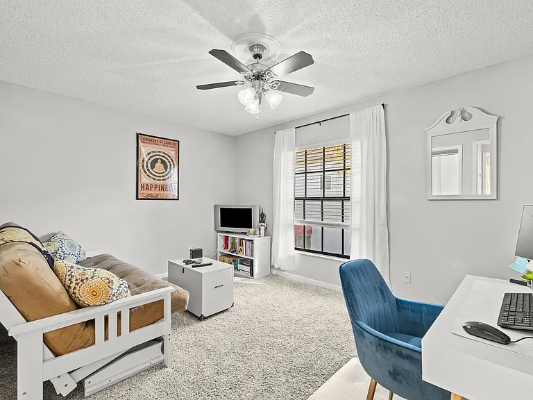 Albany Apartments | Tampa, FL | Living Room