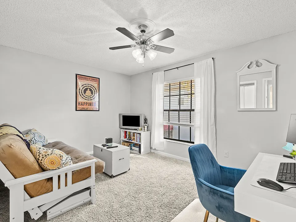 Albany Apartments | Tampa, FL | Living Room
