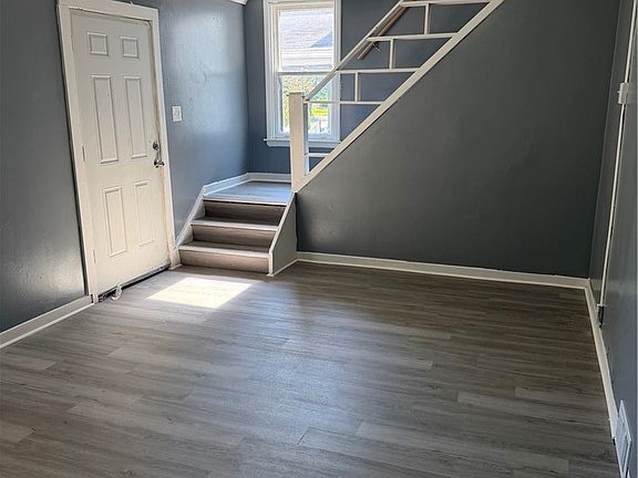 3rd image of 211 Shirley Ave