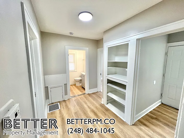 104 Henderson St — Photo 6