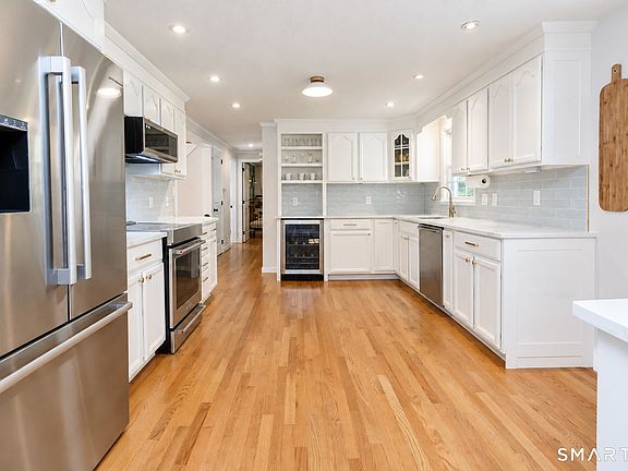 5th image of 26 Ichabod Road