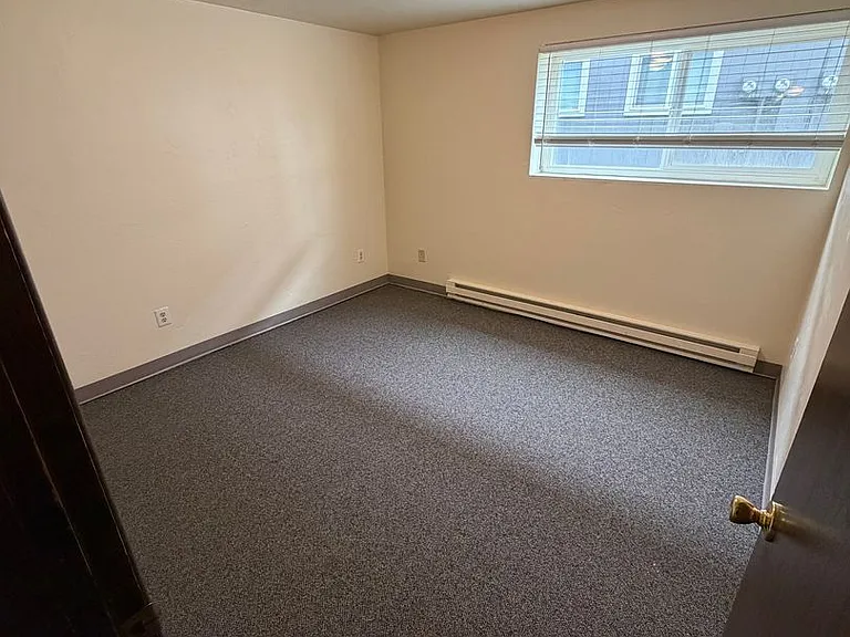 952 NW Sycamore Ave #8 — Photo 9