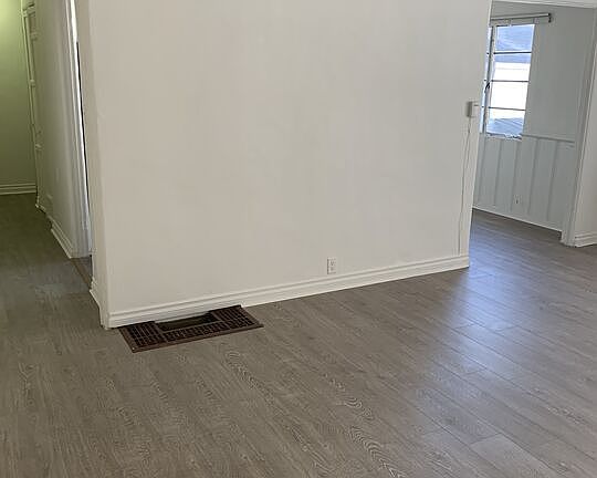 2nd image of 1252 N Orange Grove Ave