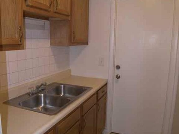 5th image of 2477 Warren Pkwy APT 2