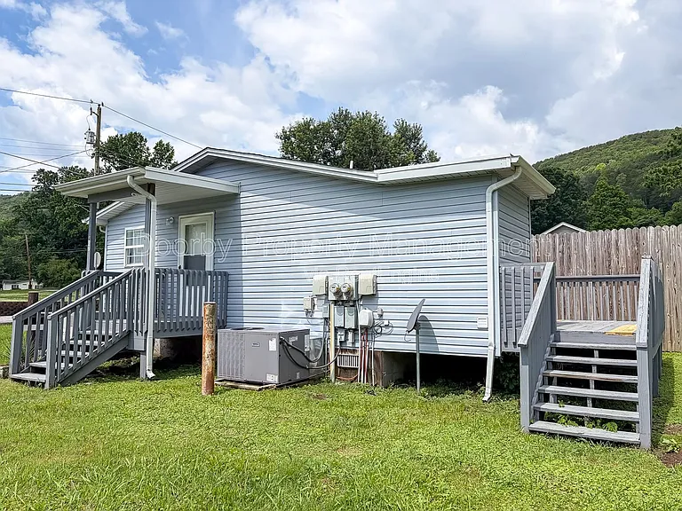 407 Hotwater Rd #A — Photo 10