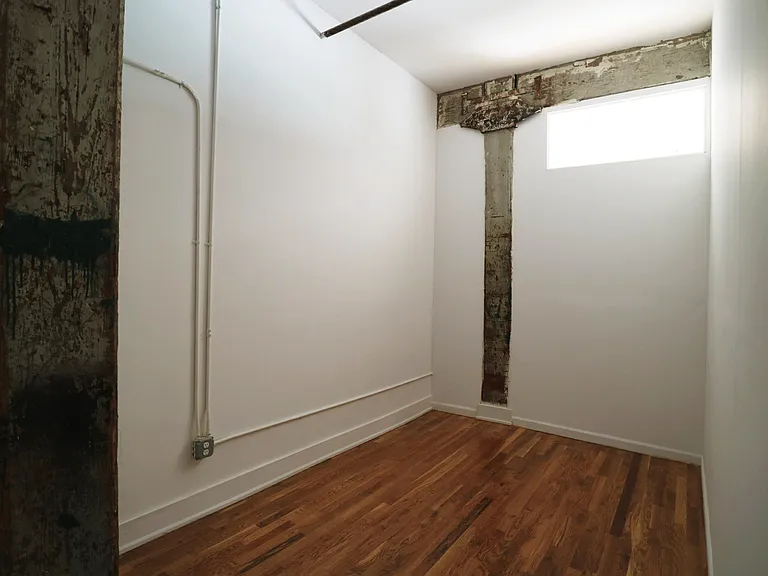 885 Park Ave #C5 — Photo 5