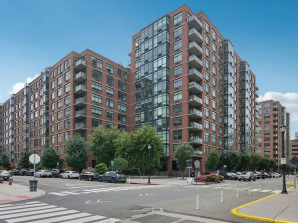 1400 Hudson St APT 418, Hoboken, NJ 07030