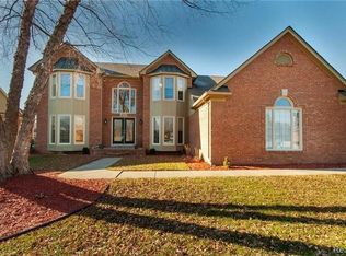 46793 Springwood Dr, Macomb, MI 48044