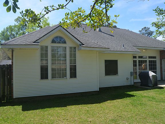 4th image of 153 Wisteria Ln