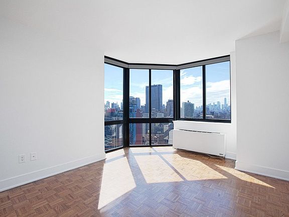 4th image of 420 W 42nd St APT 40B
