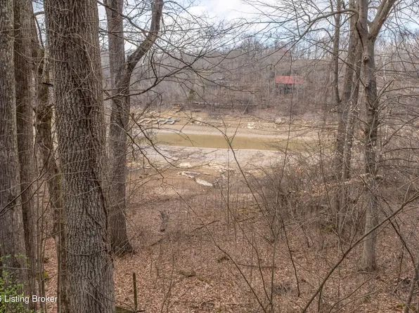 662 Fentress Hideout Ln, Westview, KY 40178