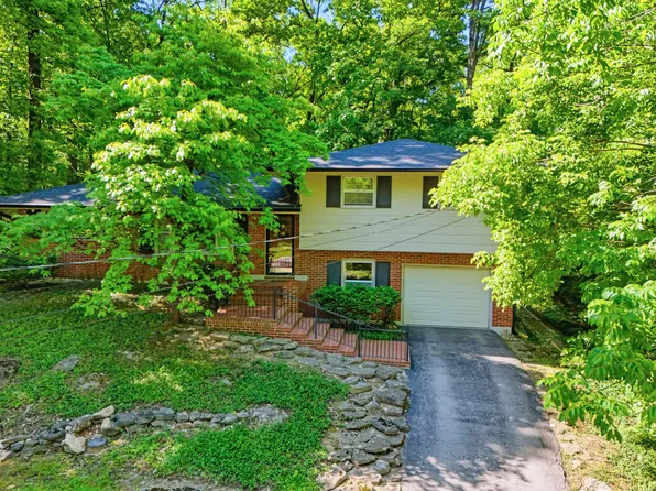812 Valley Ct, Columbia, MO 65203