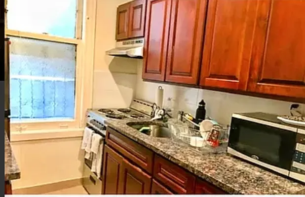 Rented by United Realty Equities | media 16