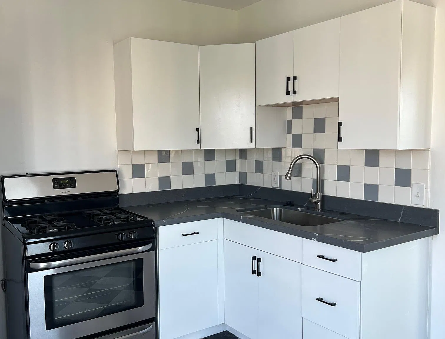 1 bed, $2,300 — Photo 1