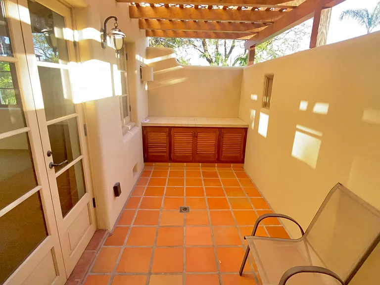 1048 Myrtle Way — Photo 13