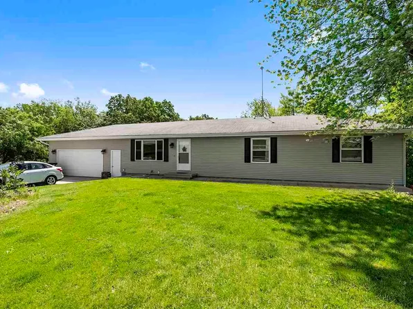 1085 235th St, Keota, IA 52248