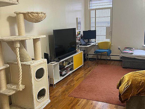 3rd image of 2547 Frederick Douglass Blvd #4