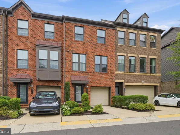 9251 Wood Violet Ct, Fairfax, VA 22031