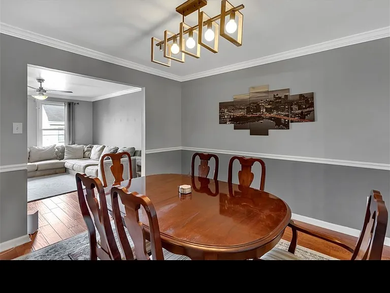 60 Gregory St S — Photo 9