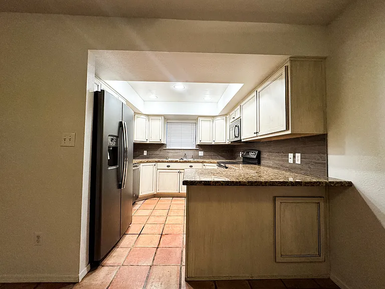 1465 E Laguna Pl #11 — Photo 6