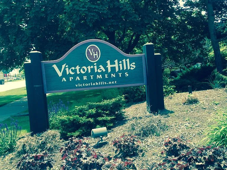 1702 W Victoria Dr #303 — Photo 18
