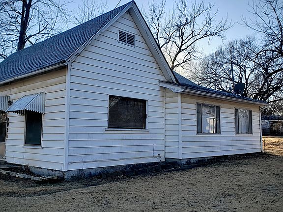 2nd image of 309 N Severy Ave
