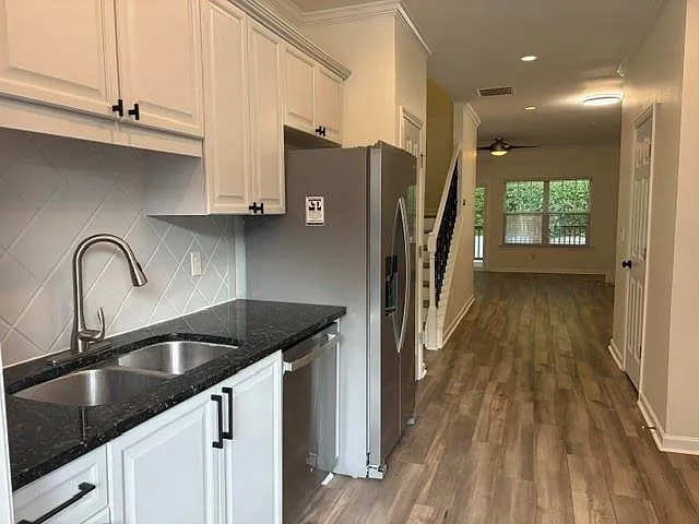 1044 Liberty Pkwy NW — Photo 7