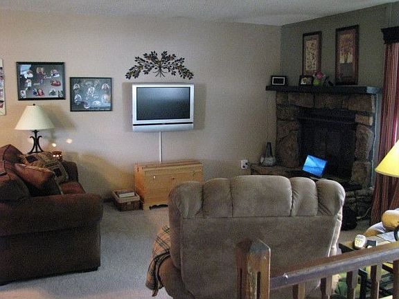 2nd image of 1940 Yucca Dr